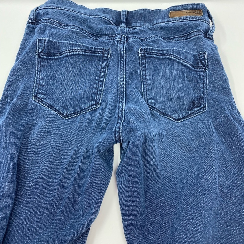 Women’s Express stretch jeans size 2R - Picture 11 of 11